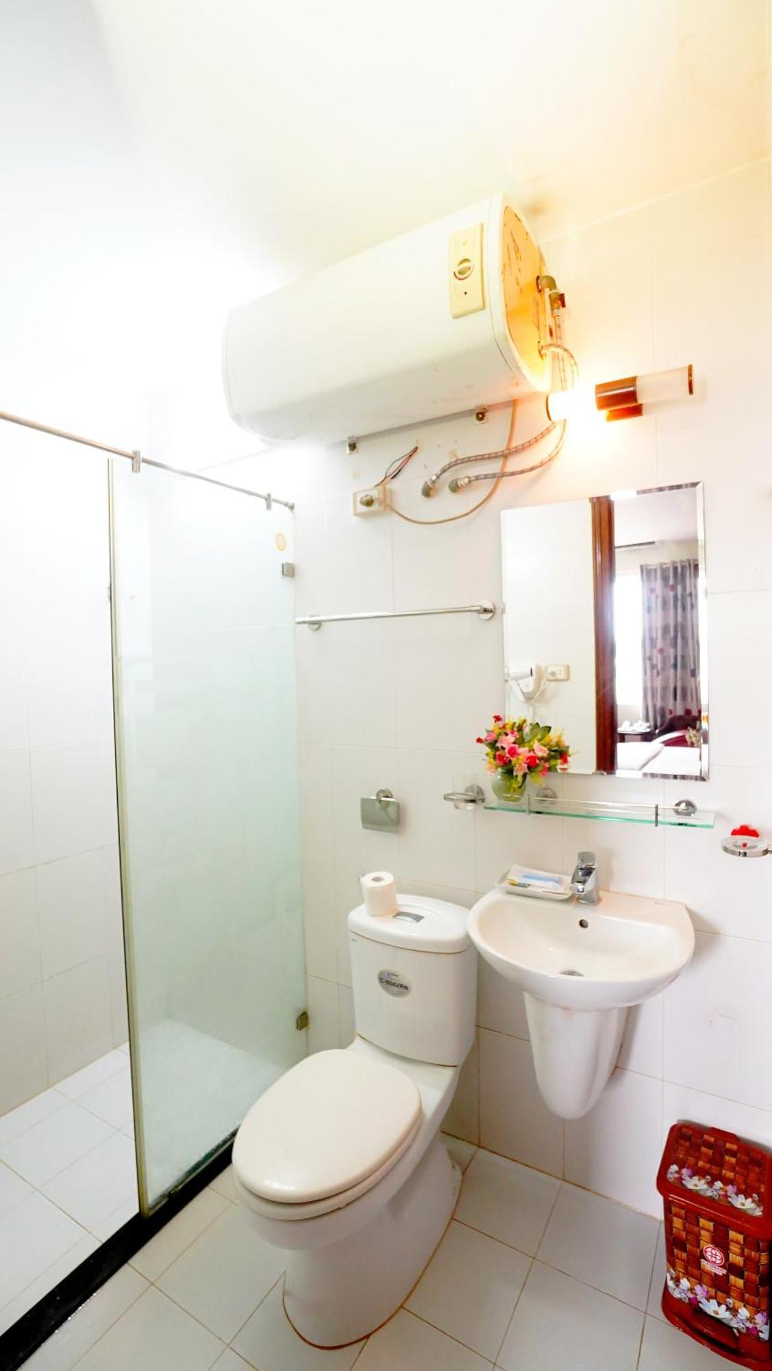 Ho Sen Xanh Hotel Hanoi Exteriör bild