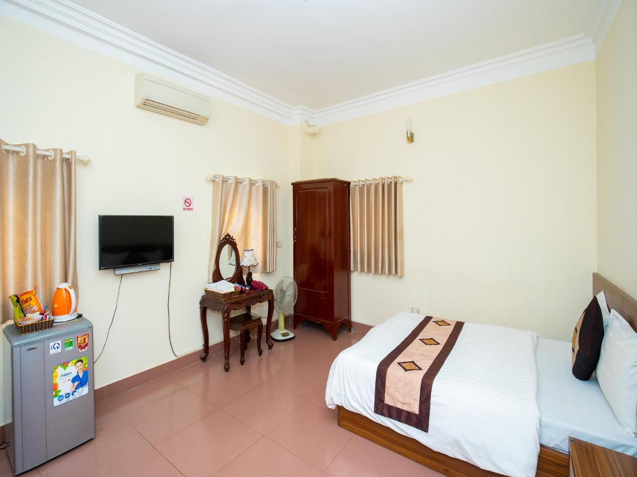 Ho Sen Xanh Hotel Hanoi Exteriör bild