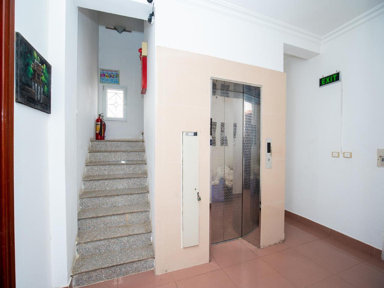 Ho Sen Xanh Hotel Hanoi Exteriör bild